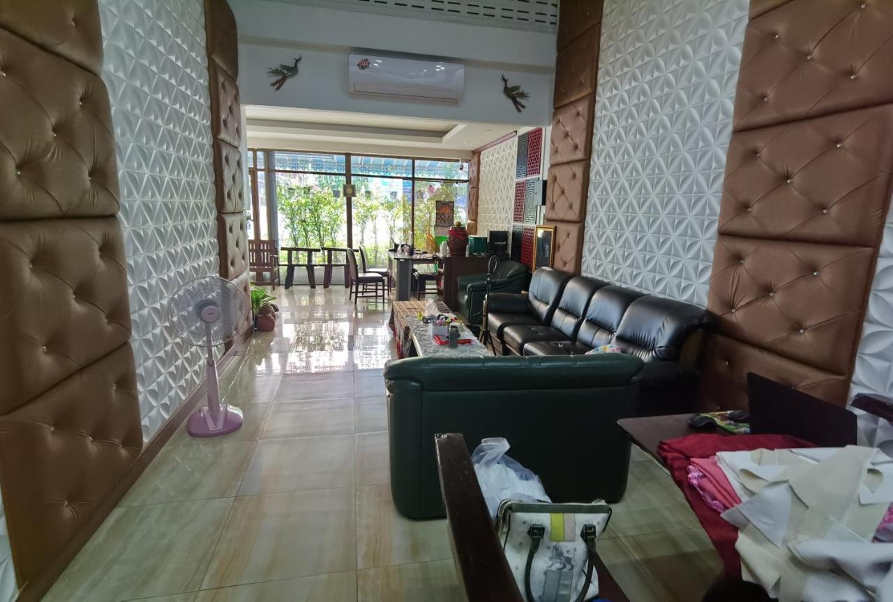 Отель A Lanna Boutique House Чиангмай Экстерьер фото