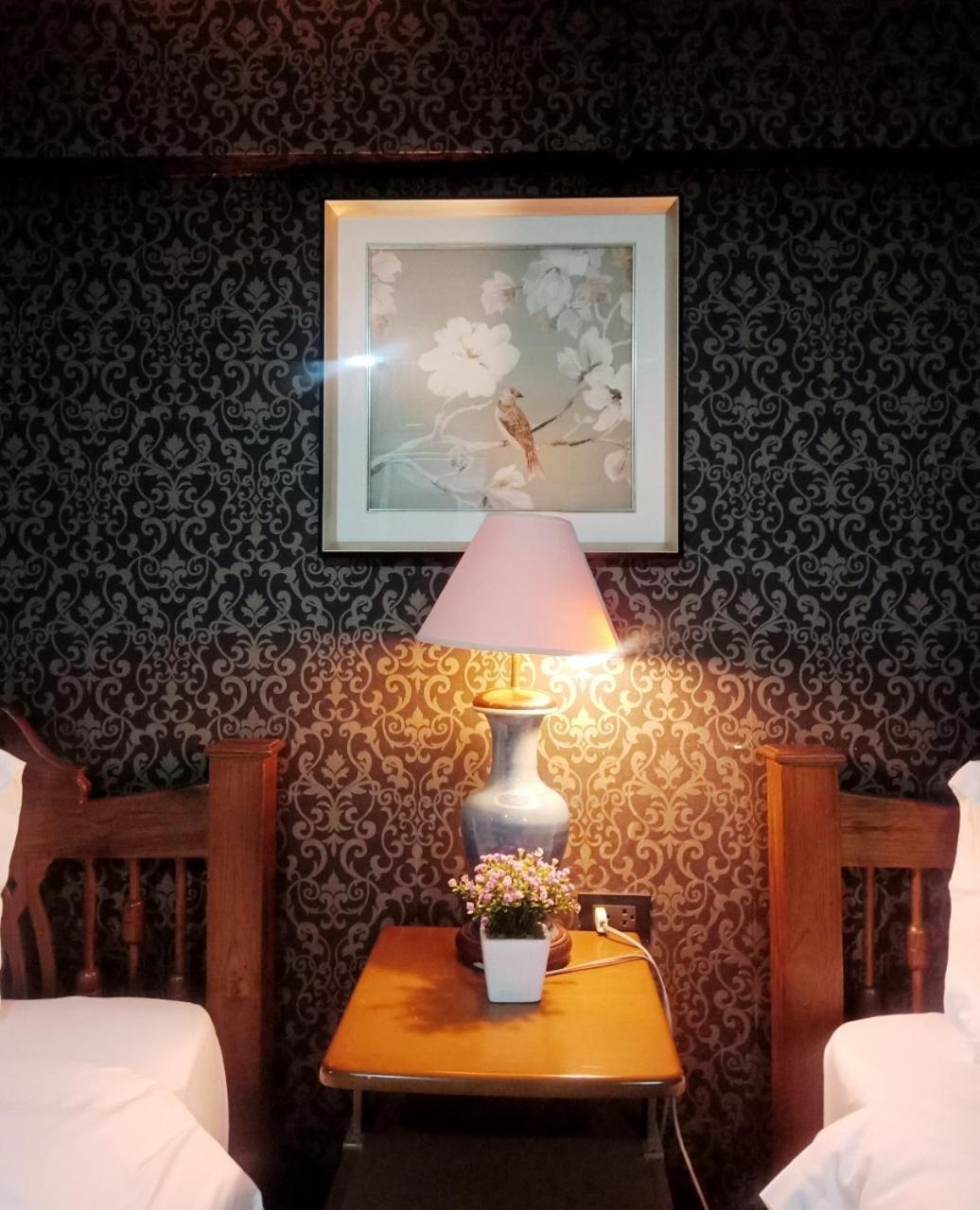 Отель A Lanna Boutique House Чиангмай Экстерьер фото