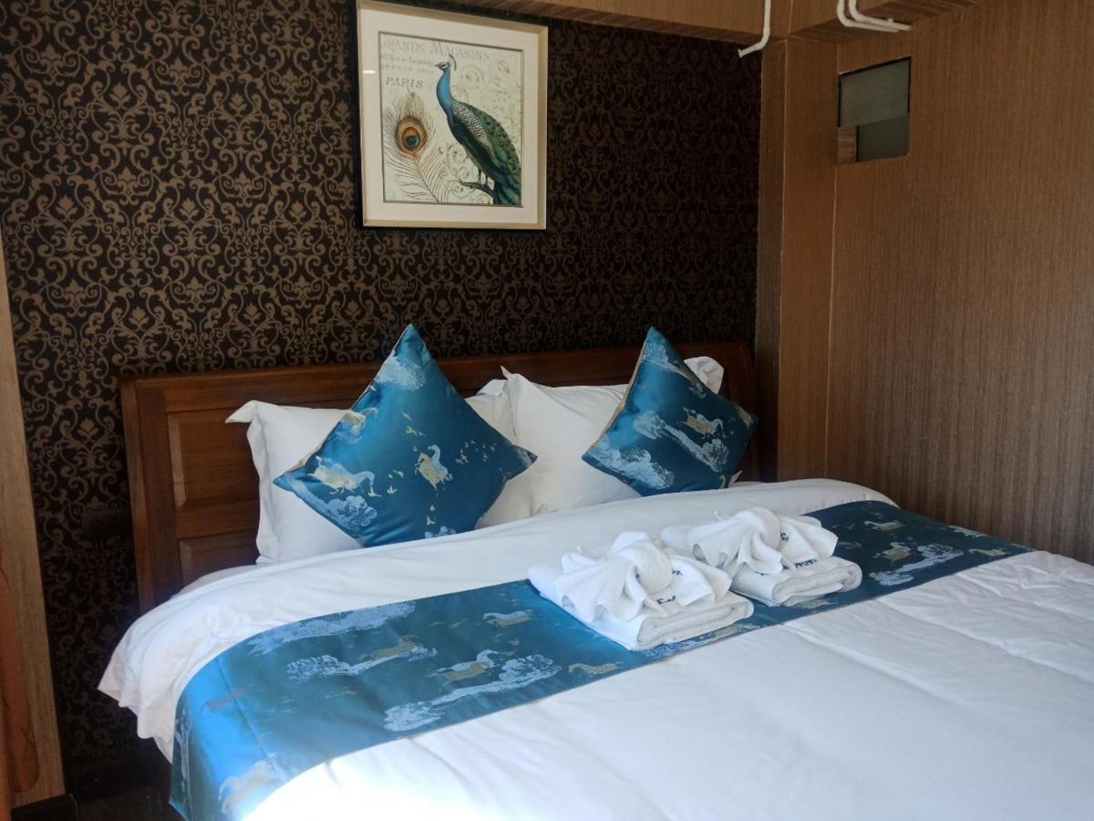 Отель A Lanna Boutique House Чиангмай Экстерьер фото